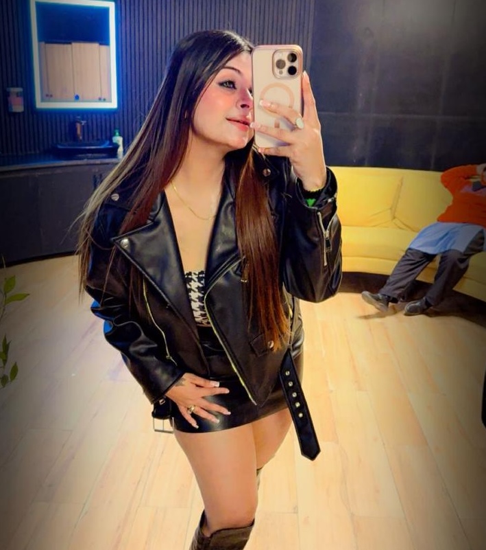 Anshika kolkata escorts
