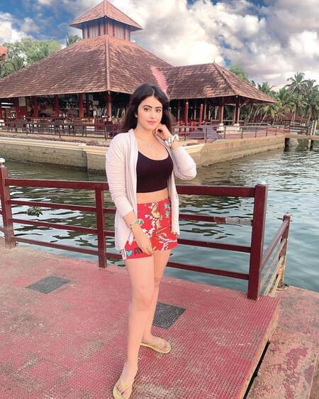 Zoya kolkata escorts